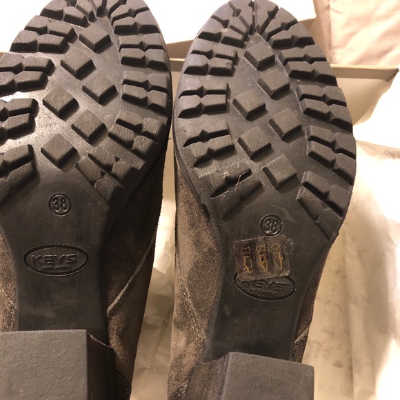 Italian Key Boots - Picture 6 of 6